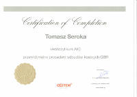 Tomasz Seroka ukończył kurs AIC przewidywanie procedury odbudów kostnych GBR